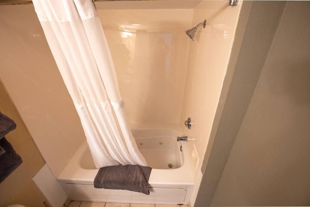 Baywatch Renovated, Unobstructed Oceanfront Views! Villa Myrtle Beach Exterior photo